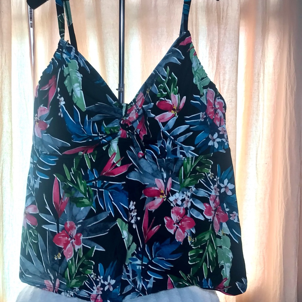 Swimsuits For All Multicolor Tankini Top